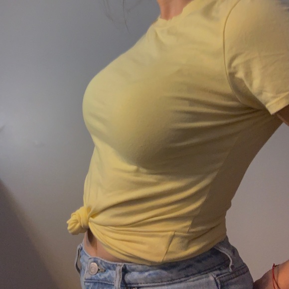 Yellow top - Picture 3 of 3